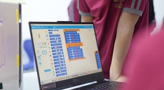 Coding environment of CodyNick (block-coding mode)